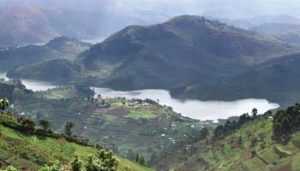 Die Virunga-Vulkane prägen das Landschaftsbild in Nord-Ruanda