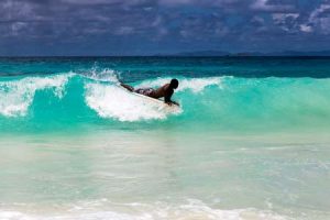 Seychellen: Surfen ist möglich