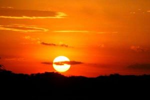 Tansania: spektakulärer Sonnenuntergang