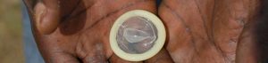 HIV in Afrika - Kondome schützen