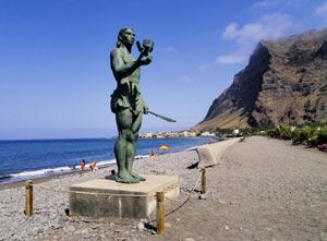 Statue in Valle Gran Rey